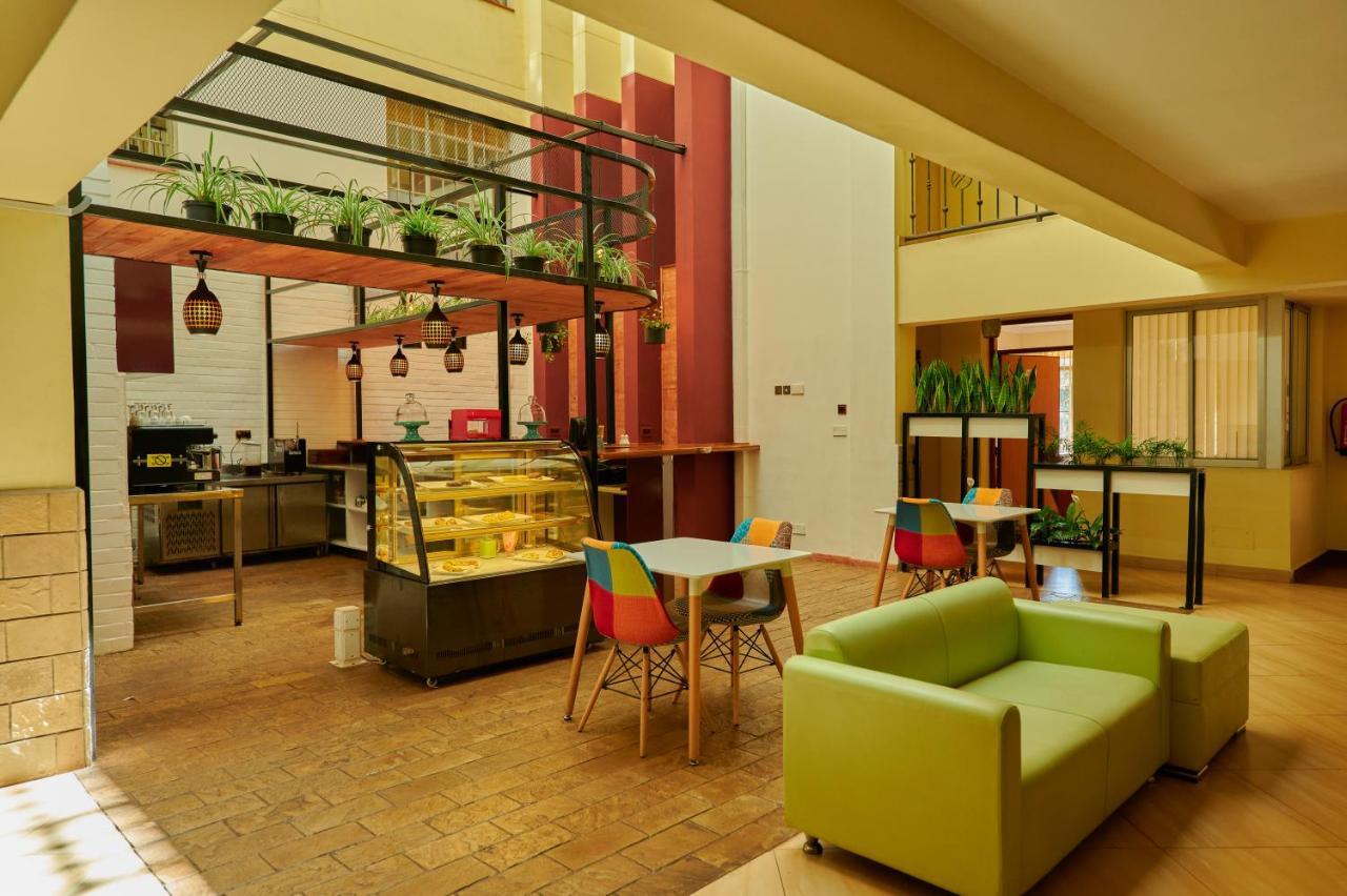Batians Apartment Hotel ナイロビ エクステリア 写真