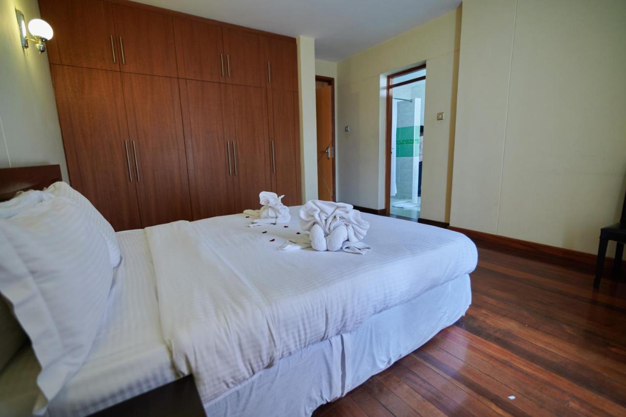 Batians Apartment Hotel ナイロビ エクステリア 写真