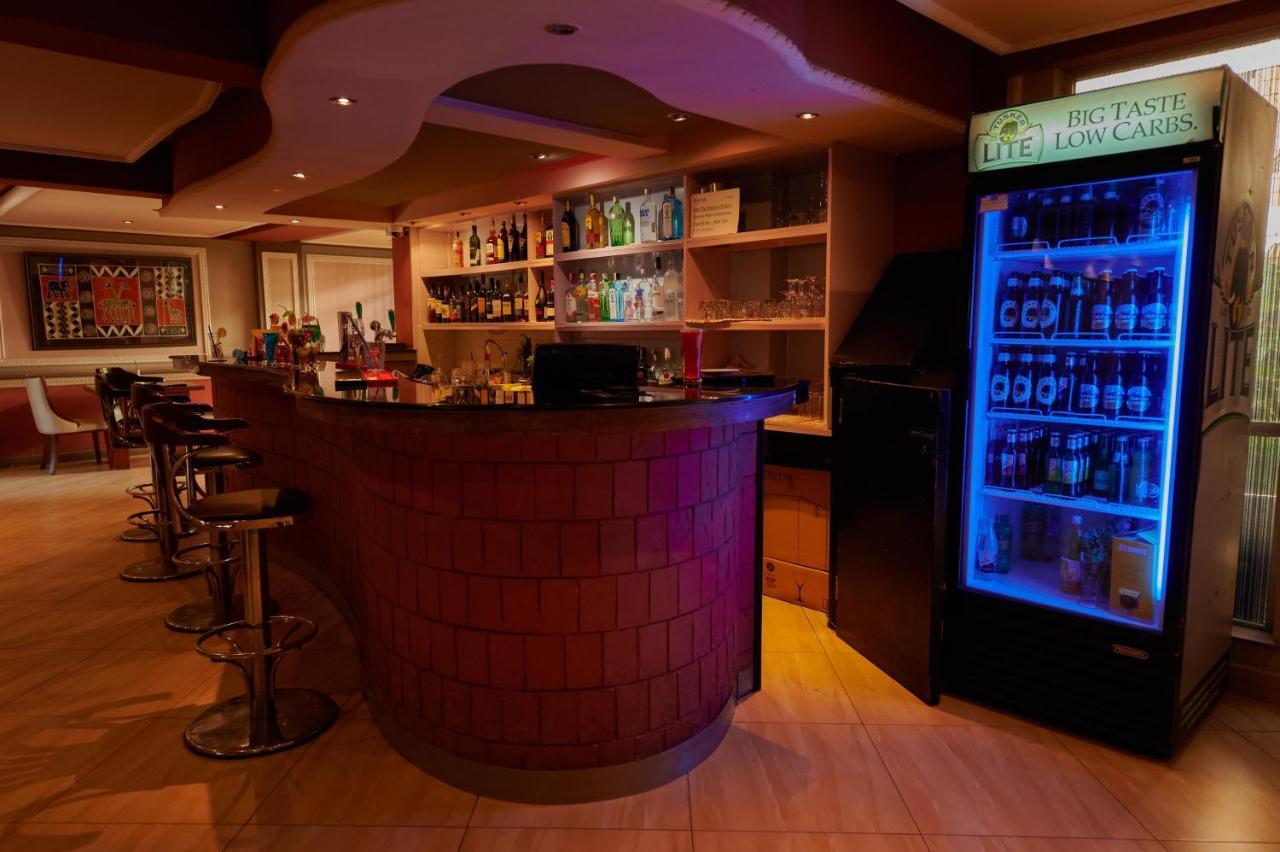 Batians Apartment Hotel ナイロビ エクステリア 写真