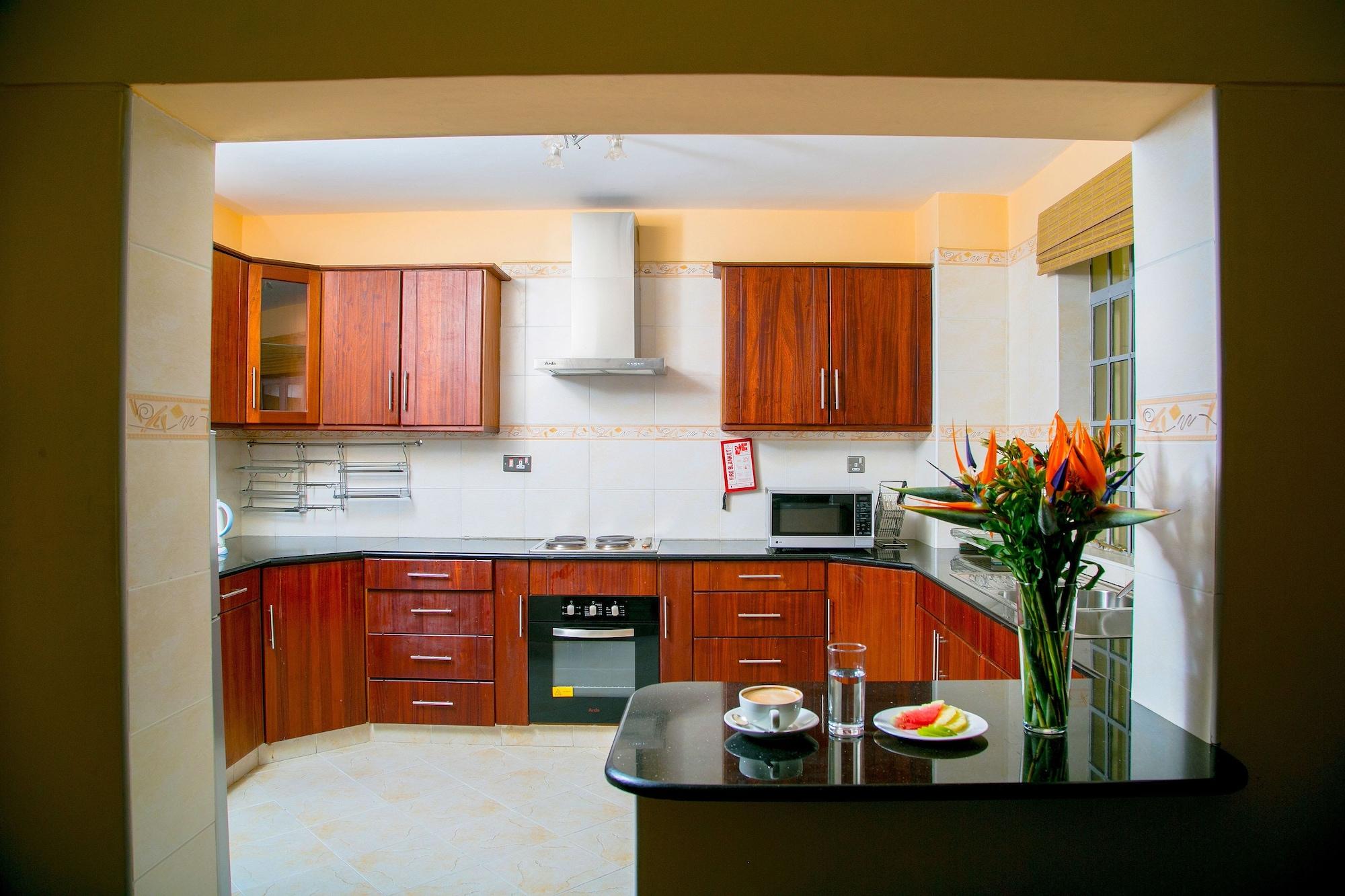 Batians Apartment Hotel ナイロビ エクステリア 写真